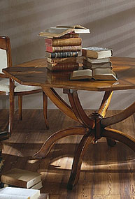klassieke eetkamertafel